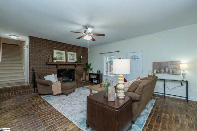 17 Runnymede Road, Greenville, SC 29615