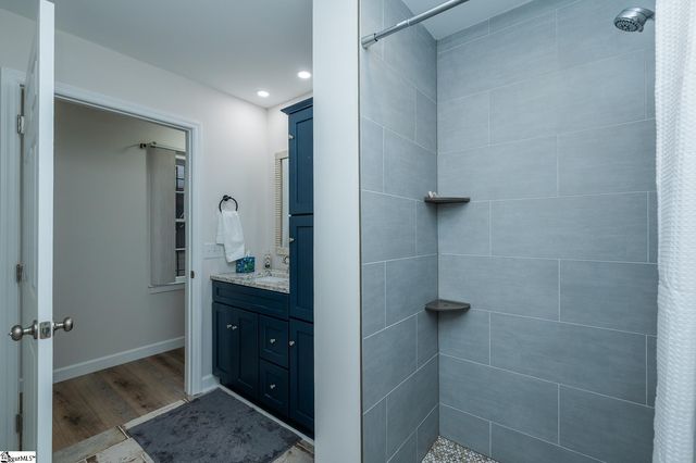 17 Runnymede Road, Greenville, SC 29615