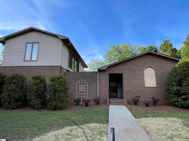 17 Runnymede Road, Greenville, SC 29615