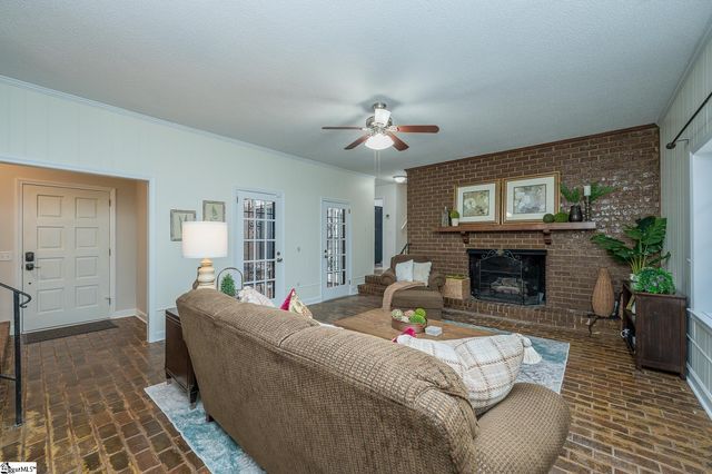 17 Runnymede Road, Greenville, SC 29615