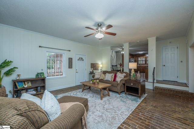 17 Runnymede Road, Greenville, SC 29615