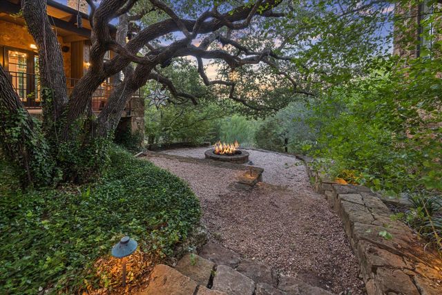 5729 Krause LN 19, Austin, TX 78738