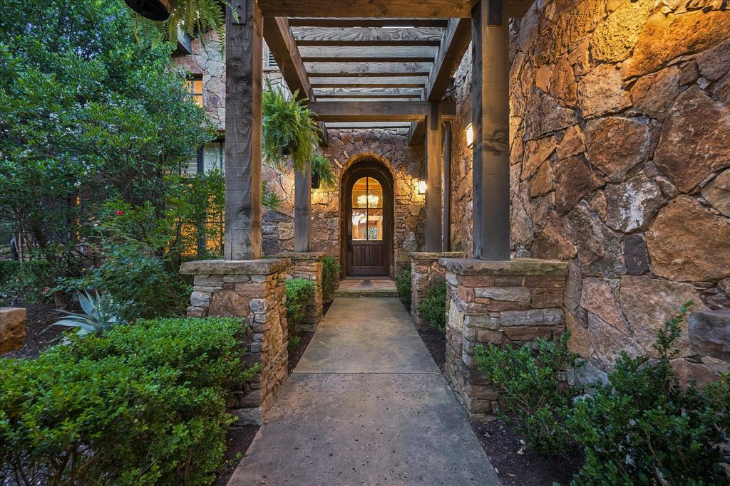 5729 Krause LN 19, Austin, TX 78738