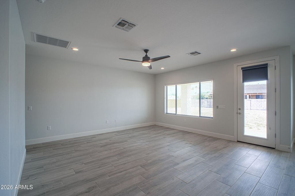 1266 E CACTUS Court E, Casa Grande, AZ 85122 — photo 3
