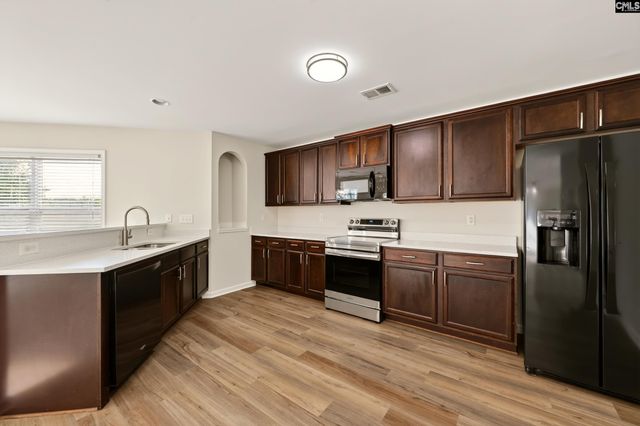 302 Meadow Ridge Court, Lexington, SC 29073