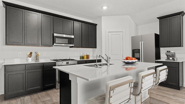 1334 Isola Bella Drive, Richmond, TX 77406