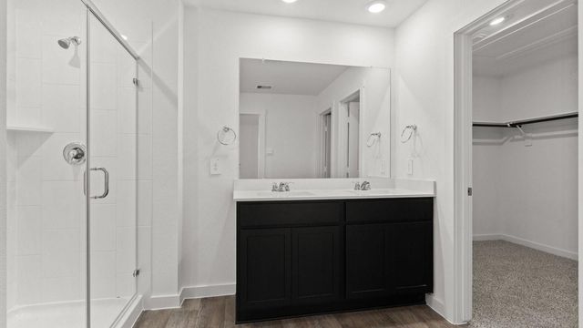 1334 Isola Bella Drive, Richmond, TX 77406