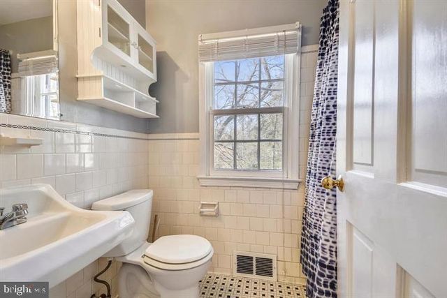 5806 KENMORE RD, Baltimore, MD 21210