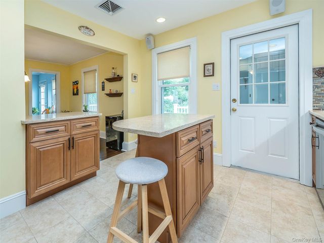 1 Raymond Street, Glen Cove, NY 11542