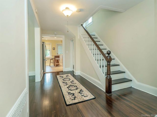 1 Raymond Street, Glen Cove, NY 11542
