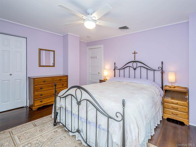 1 Raymond Street, Glen Cove, NY 11542