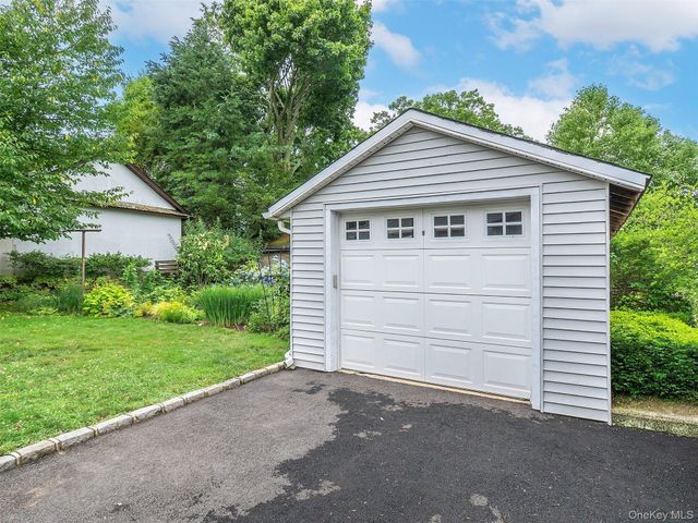 1 Raymond Street, Glen Cove, NY 11542