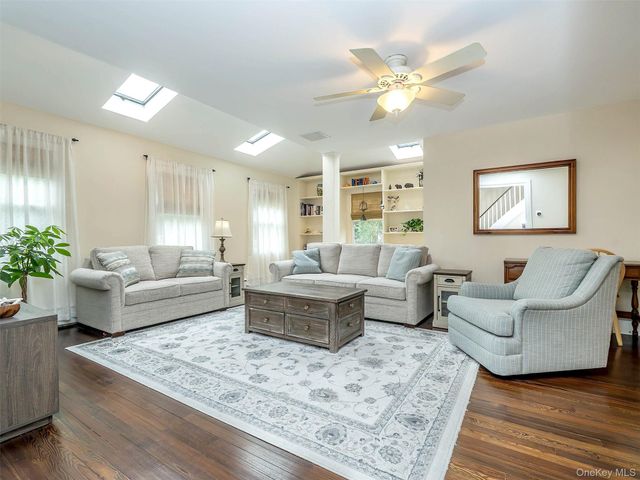 1 Raymond Street, Glen Cove, NY 11542