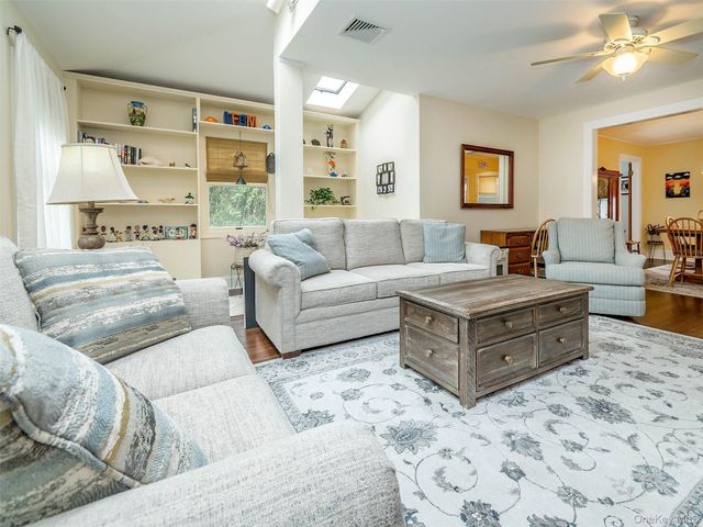 1 Raymond Street, Glen Cove, NY 11542