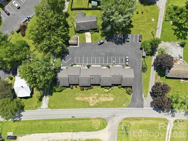 5 Country Gardens Drive, Fletcher, NC 28732