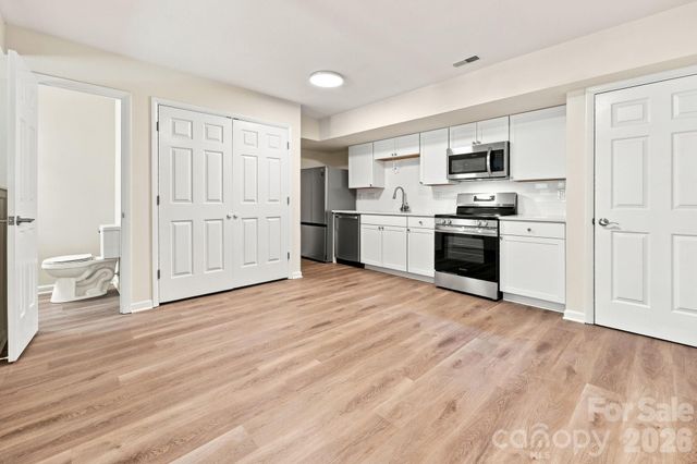 5 Country Gardens Drive, Fletcher, NC 28732