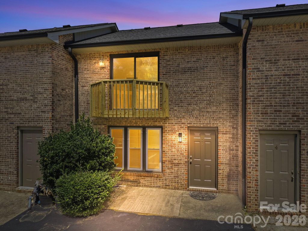 5 Country Gardens Drive, Fletcher, NC 28732
