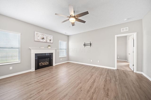 5332 Karst Circle, Ashville, OH 43103