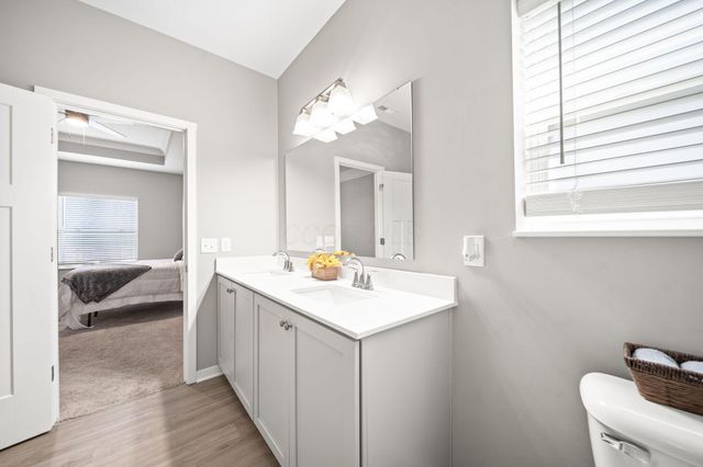 5332 Karst Circle, Ashville, OH 43103