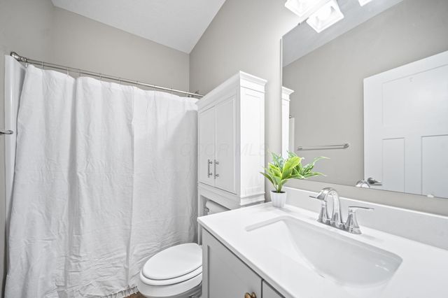 5332 Karst Circle, Ashville, OH 43103