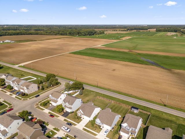 5332 Karst Circle, Ashville, OH 43103