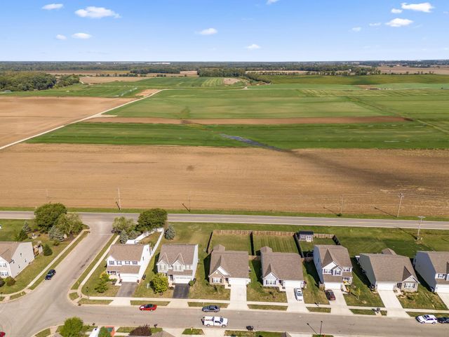 5332 Karst Circle, Ashville, OH 43103