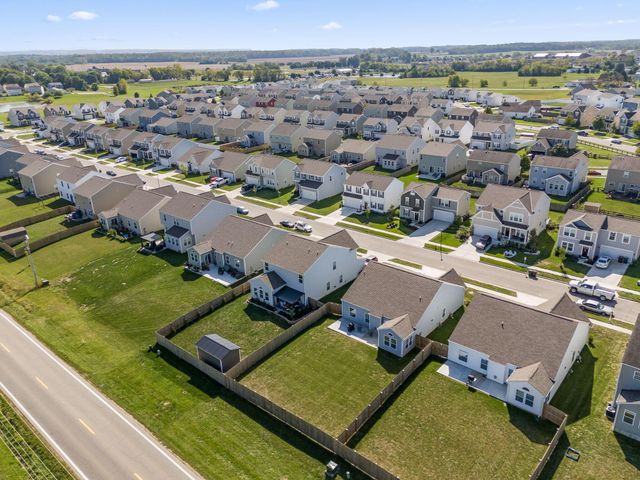 5332 Karst Circle, Ashville, OH 43103