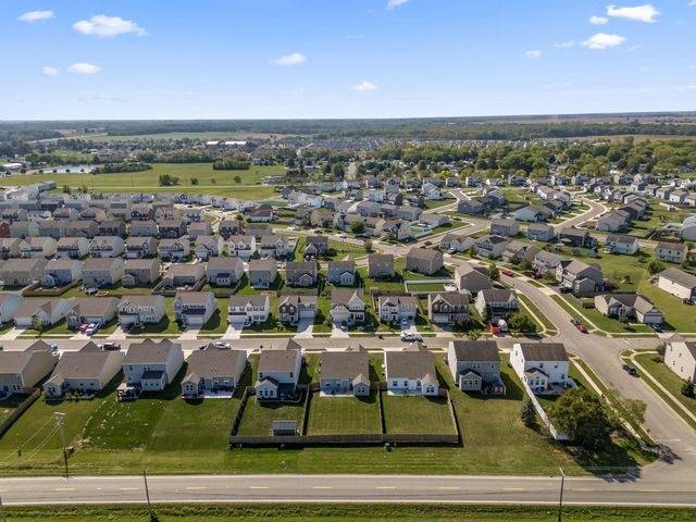 5332 Karst Circle, Ashville, OH 43103