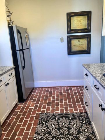 65 Vanderhorst Street Apt J, Charleston, SC 29403