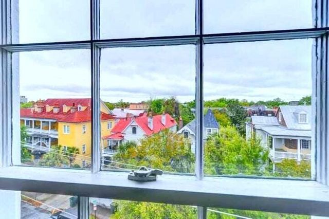 65 Vanderhorst Street Apt J, Charleston, SC 29403