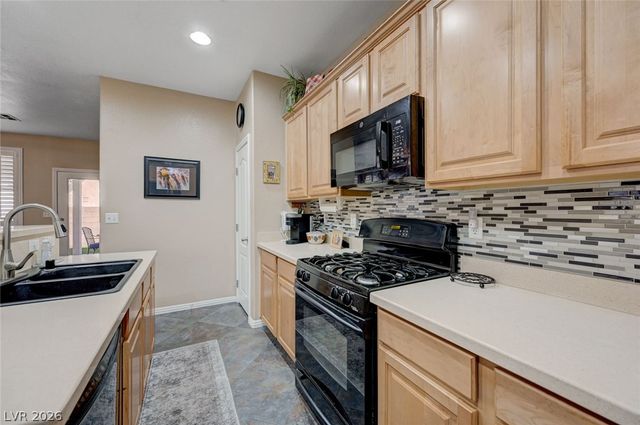 1076 Crescent Falls Street, Henderson, NV 89011