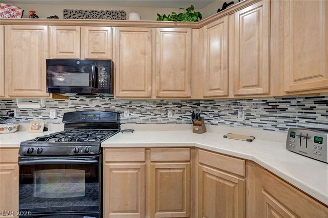 1076 Crescent Falls Street, Henderson, NV 89011