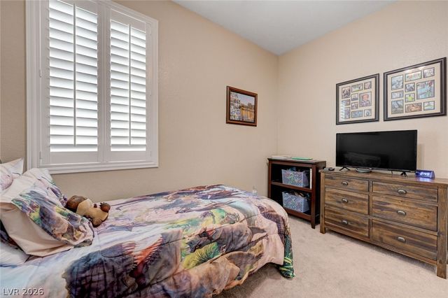 1076 Crescent Falls Street, Henderson, NV 89011