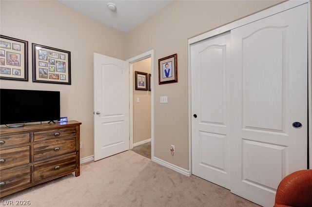 1076 Crescent Falls Street, Henderson, NV 89011