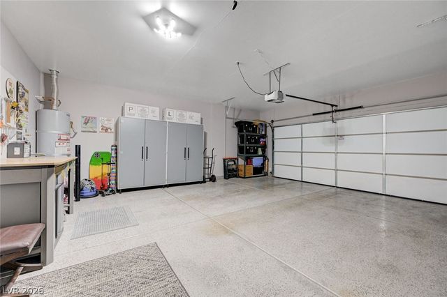 1076 Crescent Falls Street, Henderson, NV 89011