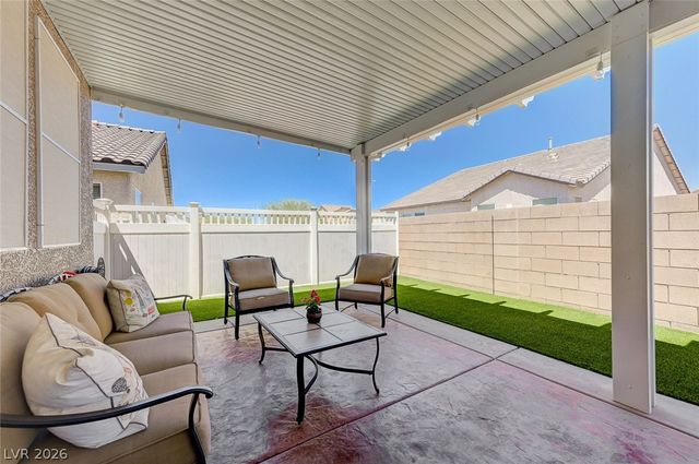 1076 Crescent Falls Street, Henderson, NV 89011