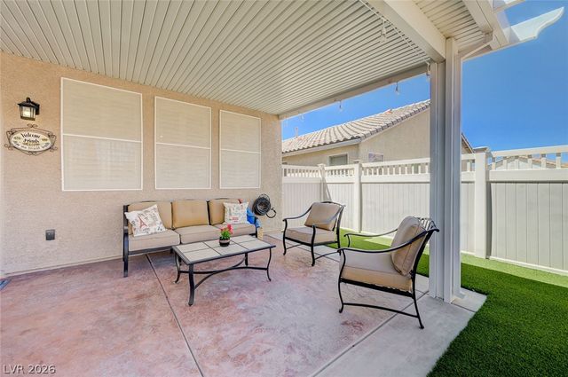 1076 Crescent Falls Street, Henderson, NV 89011