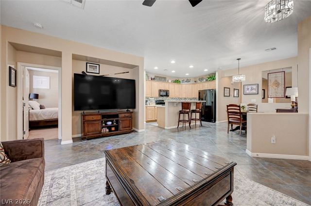 1076 Crescent Falls Street, Henderson, NV 89011