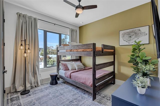 275 LIME CIRCLE, Sarasota, FL 34237