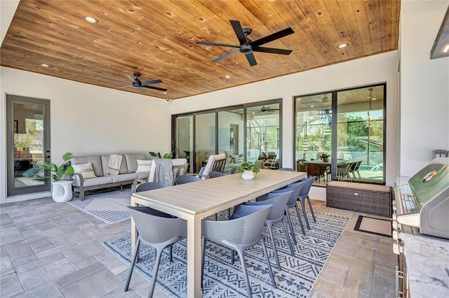 275 LIME CIRCLE, Sarasota, FL 34237