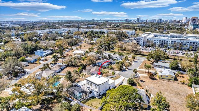 275 LIME CIRCLE, Sarasota, FL 34237