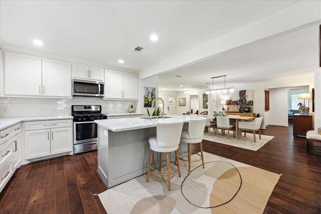 5702 Capello Drive, Houston, TX 77035