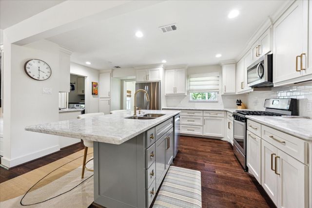 5702 Capello Drive, Houston, TX 77035