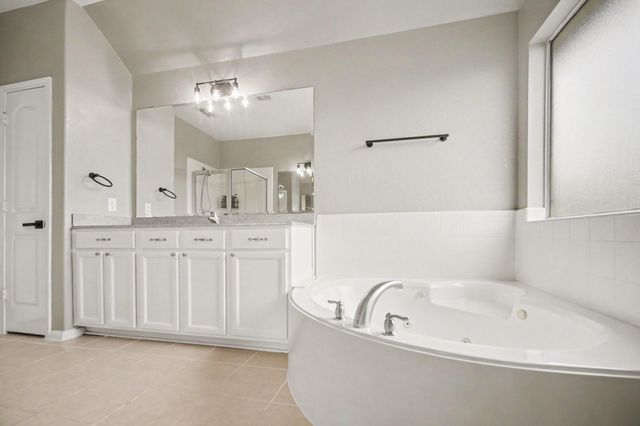 2014 Orchard Spring Drive, Pearland, TX 77581