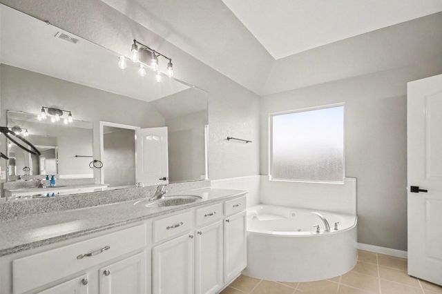 2014 Orchard Spring Drive, Pearland, TX 77581