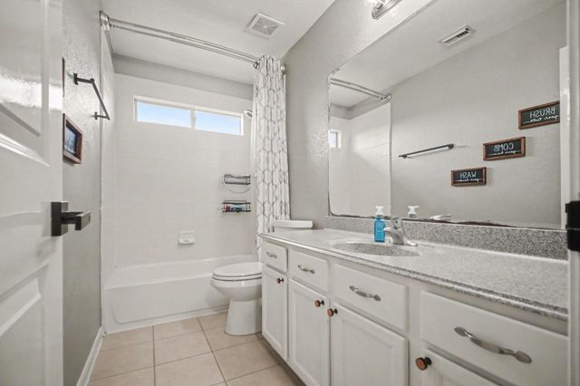 2014 Orchard Spring Drive, Pearland, TX 77581