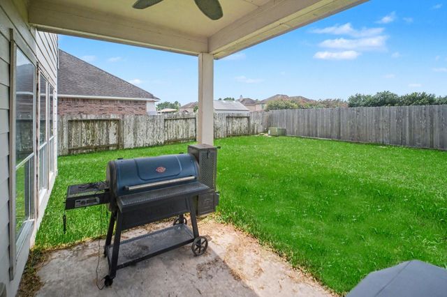 2014 Orchard Spring Drive, Pearland, TX 77581