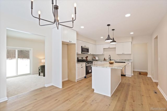 3937 Curtis Road, Bridgeport Charter Township, MI 48415