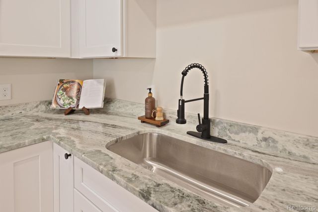 3937 Curtis Road, Bridgeport Charter Township, MI 48415