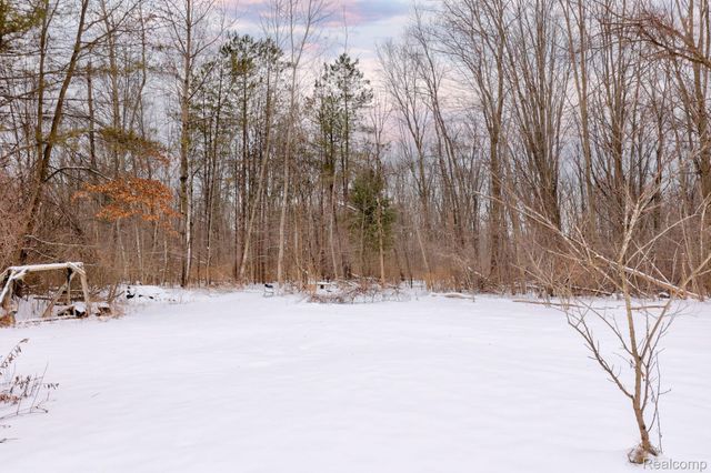 3937 Curtis Road, Bridgeport Charter Township, MI 48415